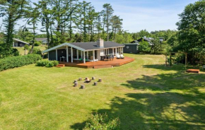 Amazing Home In Ebeltoft With Sauna